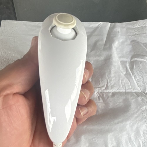 Nintendo wii nunchuk - nintendo,