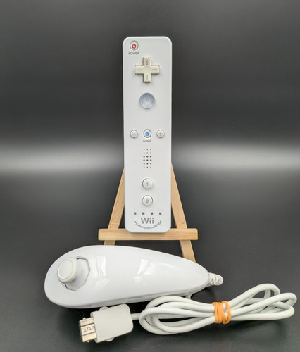 Original nintendo wii remote - nintendo,