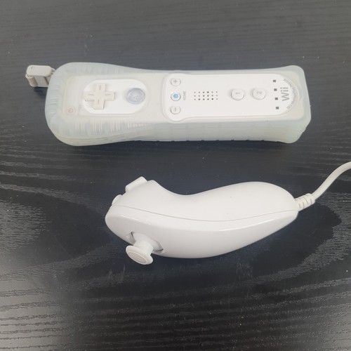 Original nintendo wii remote - nintendo,