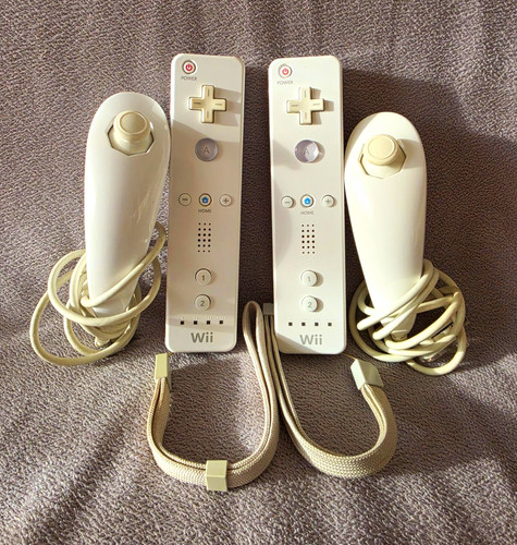 Nintendo wii remote controller - wii,