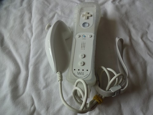 Original nintendo wiimote - wiimote, wii
