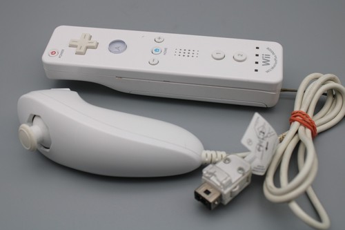 Nintendo remote plus - nintendo,